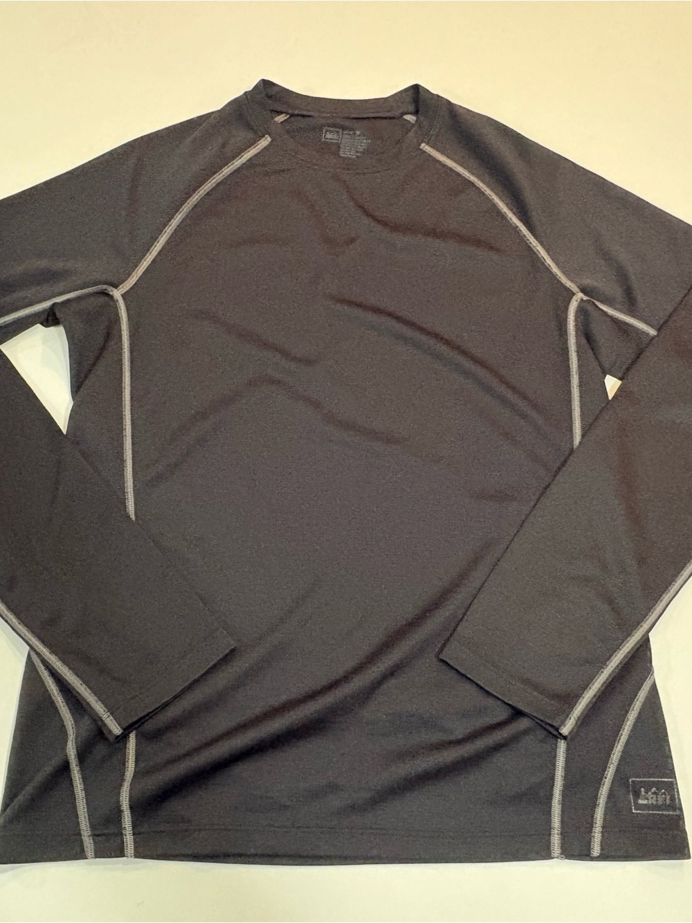 REI Men's Black Long-Sleeve Crewneck with Gray Stitching | Size Medium